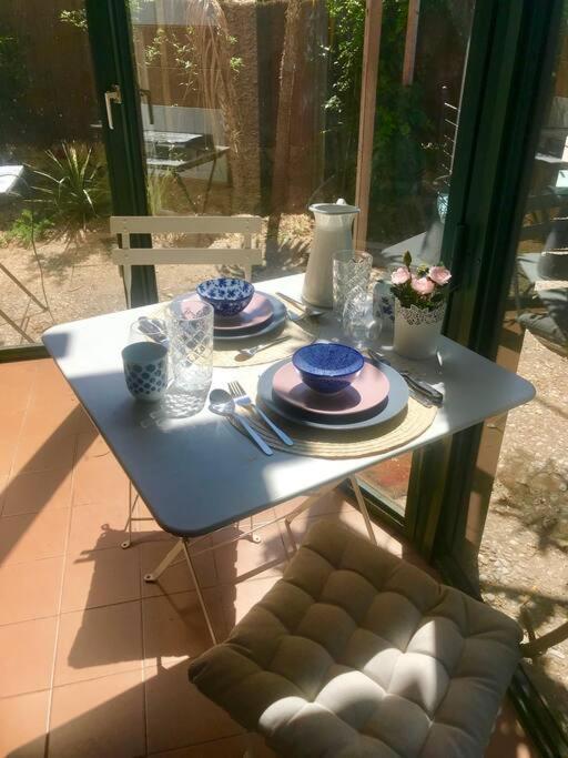 Charming Studio To Venelles 10 Minutes From Aix Exterior foto